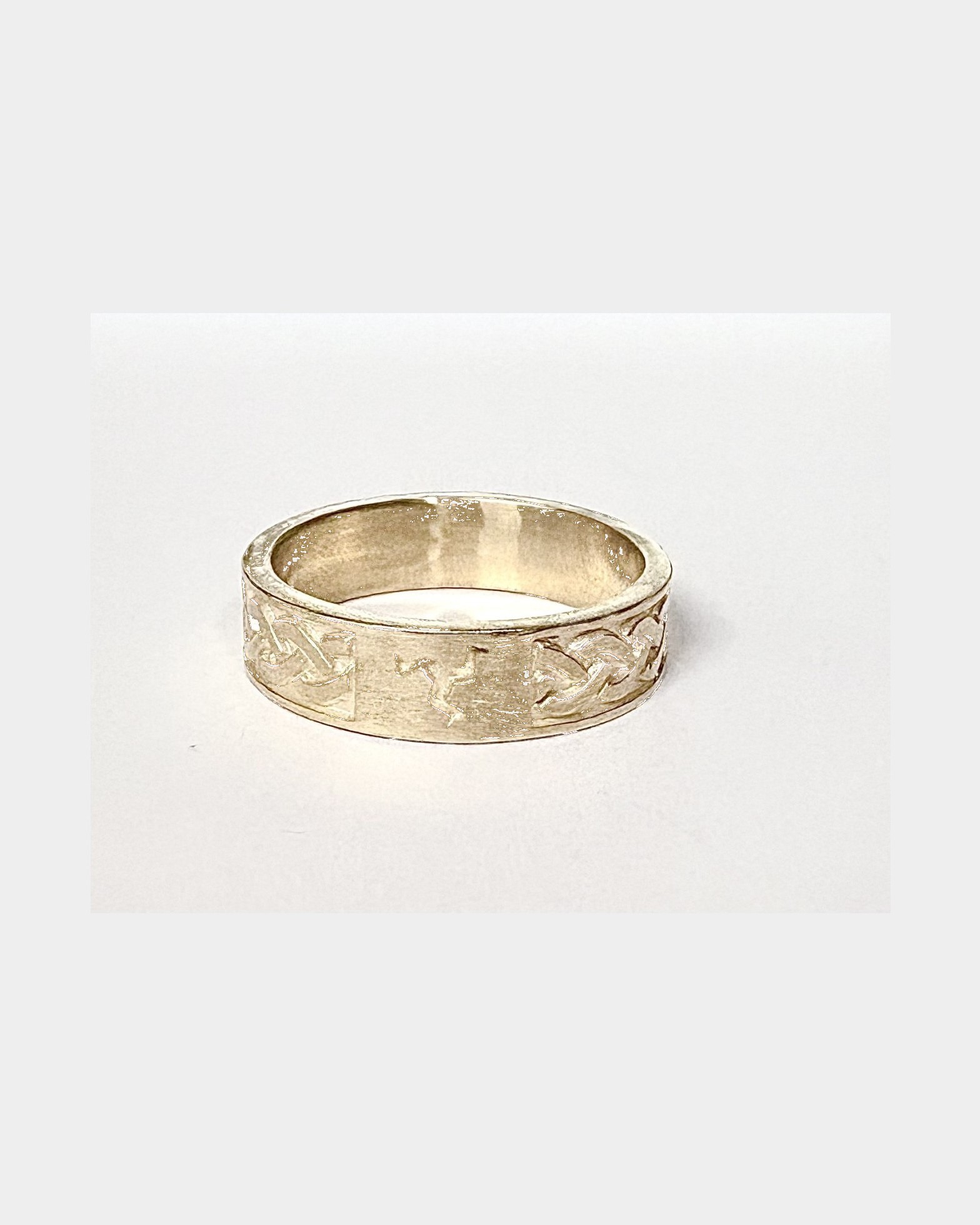 3 legs Celtic ring