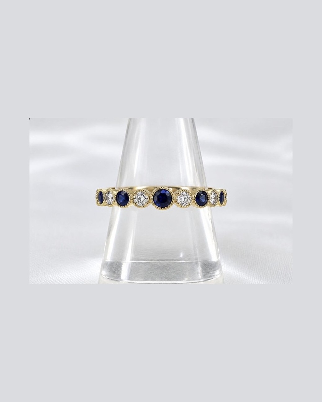 18ct yellow gold Diamond and Sapphire ring